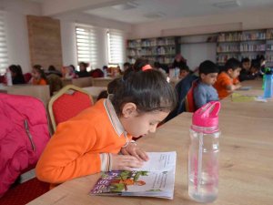Tercanlı Öğrenciler Kütüphane Haftasını Kitap Okuyarak Kutladı