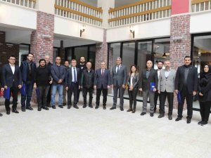 Rektör Altun’dan Deprem Bölgesinde Çalışmalara Katılan Öğretim Üyelerine Teşekkür