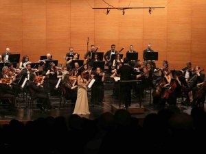 Ayhan Kızıl’a Muhteşem Anma