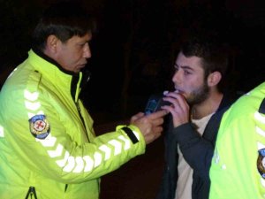 Alkollüyken Kaza Yapan Arkadaşını Suçu Üstlenerek Kurtarmaya Çalıştı