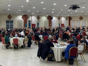 Simav’da Depremzedeler İftar Yemeğinde Bir Araya Geldi