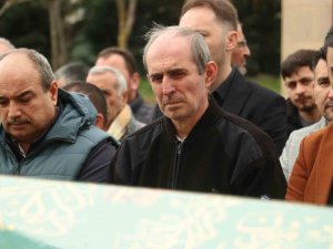 Trafik Kazasında Kaybettiği Oğlunu Toprağa Veren Acılı Babadan Yürek Yakan Sözler