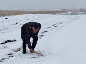 Kar Çiftçiyi Sevindirdi