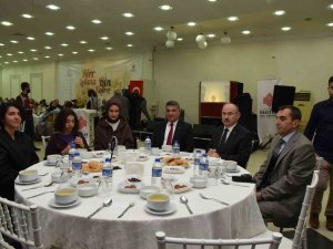 İ̇zmir Vakıflar Bölge Müdürlüğü’nden Manisa’da 850 Kişilik İftar