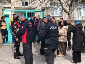 Doğal Gaz Kaçağı İçin Eve Giren Polis Dehşetle Karşılaştı