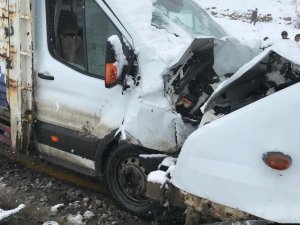 Şırnak’ta Öğrenci Servisi Kaza Yaptı: 11 Öğrenci Yaralı