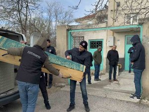 Elazığ’da 6 Kişinin Cansız Bedeni Morga Kaldırıldı