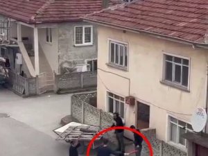 Soba Çaldığını İddia Etti, Eskiciye Saldırdı
