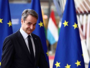 Miçotakis’in Seçim Vaadi: "Türk-yunan Sınırı Tamamen Duvarla Örülecek"