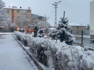 Muradiye’de Sabah Güneş, Öğlenden Sonra Kar