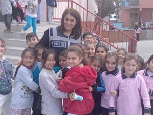 İ̇zmir Polisi Öğrencilerle Buluştu