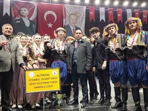 Kütahya’da ’Halk Oyunları İl Birinciliği Müsabakaları’ Renkli Görüntülere Sahne Oldu