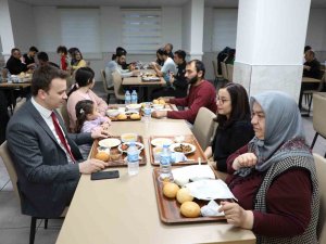 Erzincan’da Depremzedelere İftar Programı Düzenlendi