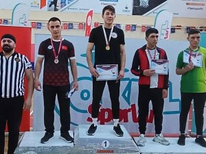 Bilek Güreşi Müsabakalarında Bayburt Adını Türkiye Finallerine Yazdırdı