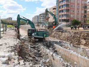 Şanlıurfa’da 17 Kişinin Öldüğü Selin Ardından Derelerde Çalışma Başlatıldı