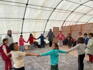 Gönüllü Öğretmenler Çalışmalarını Sürdürüyor