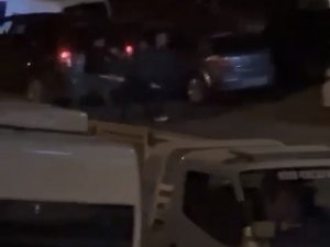 İ̇stanbul’da Beyzbol Sopalı Park Kavgası Kamerada