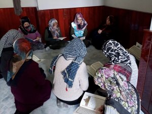 Manevi Destek Ekipleri Deprem Bölgesinde