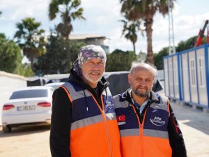 Karabüklü Gönüllüler Depremzedelerin Yaralarını Sarıyor