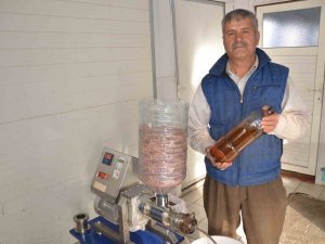 8 Kiloluk Nar Çekirdeğinden 1 Kilo Yağ Çıkartıyor, Siparişlere Yetişemiyor