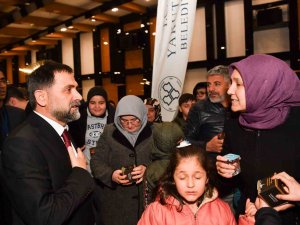 Yakutiye Belediyesi Depremzedeleri İftar Yemeğinde Ağırladı