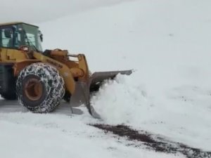 Siirt’te Kar Nedeniyle Kapanan Grup Köy Yolları Ulaşıma Açıldı