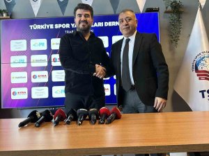 Trabzonspor Ve Kayserispor Yöneticileri Maç Öncesi Dostluk Mesajı Verdi