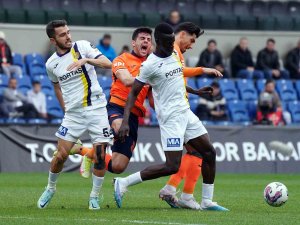 Spor Toto Süper Lig: Başakşehir: 1 - Mke Ankaragücü: 0 (İ̇lk Yarı)