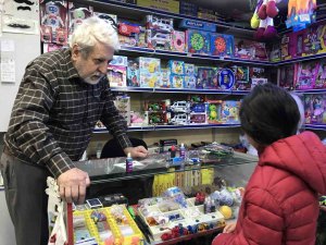 1 Nisan’da Eskisi Gibi Şaka Malzemesi Satılmıyor