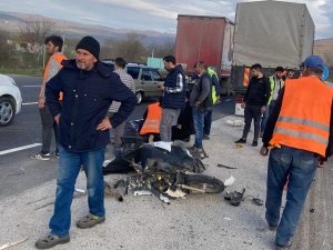 Kamyonetin Çarptığı Motosiklet Sürücüsü Hayatını Kaybetti