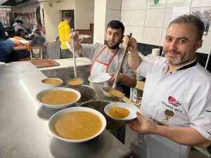 Bu Lokantada 15 Yıldır İftar Yemekleri Ücretsiz