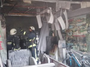 Tur Firmasında Çıkan Yangın Korkuttu