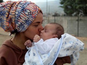 Depremden Sağ Çıkan 2 Aylık İkiz Bebek, Ailesine İkinci Mutluluğu Yaşattı