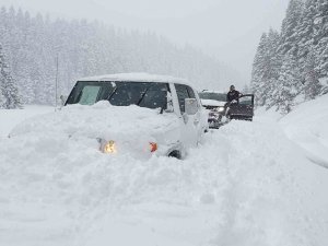 Off-road Tutkunlarından Kar Safarisi