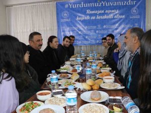 Siirt Valisi Hacıbektaşoğlu, Kyk Yurtlarına Yerleştirilen Afetzede Ailelerle İftar Yaptı