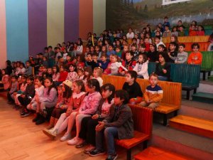 Yalova’da Çocuklar İllüzyon Gösterisi İle Eğlendi