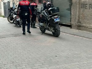 Motosiklet Sürücüsünde Ruhsatsız Silah Ele Geçirildi