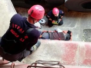 Limanda İş Kazası Geçiren İşçiyi İtfaiye Erleri Çıkardı