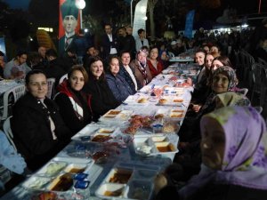 Aydın Büyükşehir’in İftar Programları Devam Ediyor