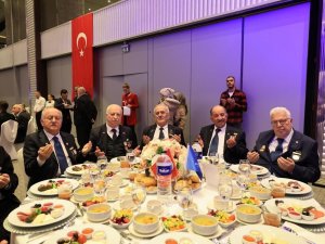 Ekrem İ̇mamoğlu, Şehit Yakınları Ve Gazilerle İftarda Bir Araya Geldi
