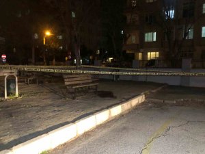 Boğazından Bıçaklanan 15 Yaşındaki Çocuk Hayatını Kaybetti