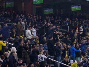 Kadıköy’de ’Yönetim İstifa’ Sesleri