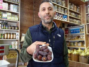 Hurma İftar Sofralarının Başköşesinde Yer Alıyor