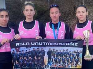 Dpü Sbf Akademisyenin Yer Aldığı Kadın Milli Kar Voleybolu Takımı Balkan Şampiyonu