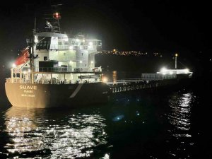 Çanakkale Boğazı’nda Kuru Yük Gemisi Makine Arızası Yaptı