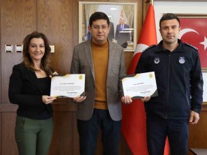 Başkan Özcan Personellerini Ödüllendirdi
