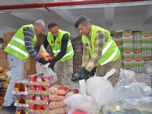 Şenoba Belde Belediyesi, 5 Bin Aileye Yardım Kolisi Ulaştırdı