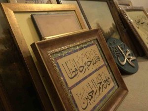 En Güzel Hat, Ebru Ve Tezhip Eserleri Depremzedeler İçin Açık Arttırmaya Çıkarıldı