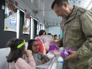 Jandarmadan Depremzede Çocuklara Trafik Eğitimi