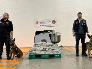 Hamur Karma Makinesinden 2 Kg Kokain Çıktı